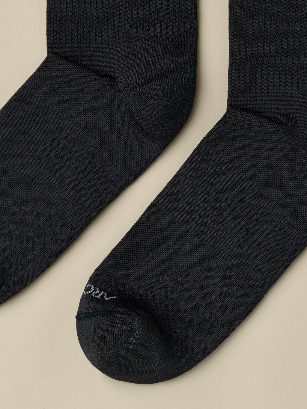 Synthetic Ultralightweight Mid Sock Black Fabric Detail 1