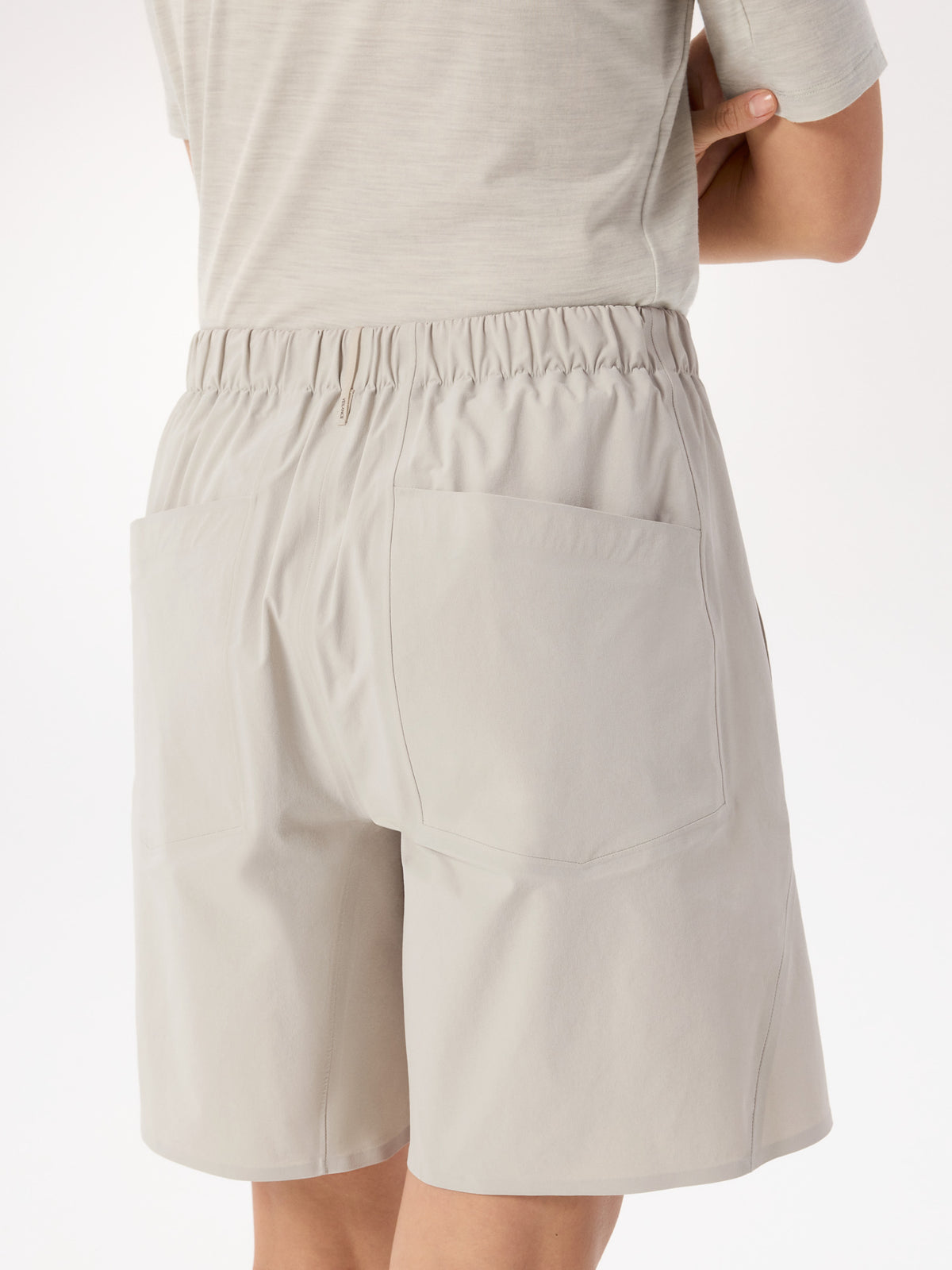 Dias Short Women's Dark Cocoon Detail 2