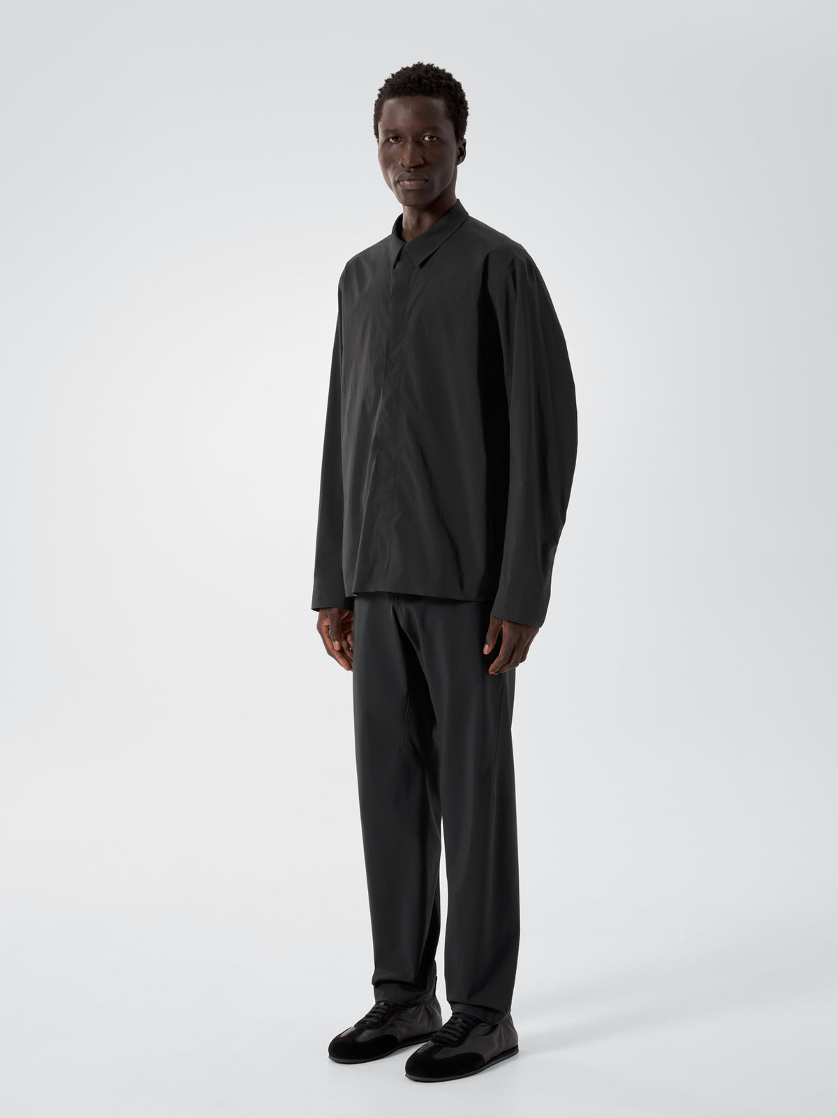 Metry Shirt LS Black 3 4 Front View