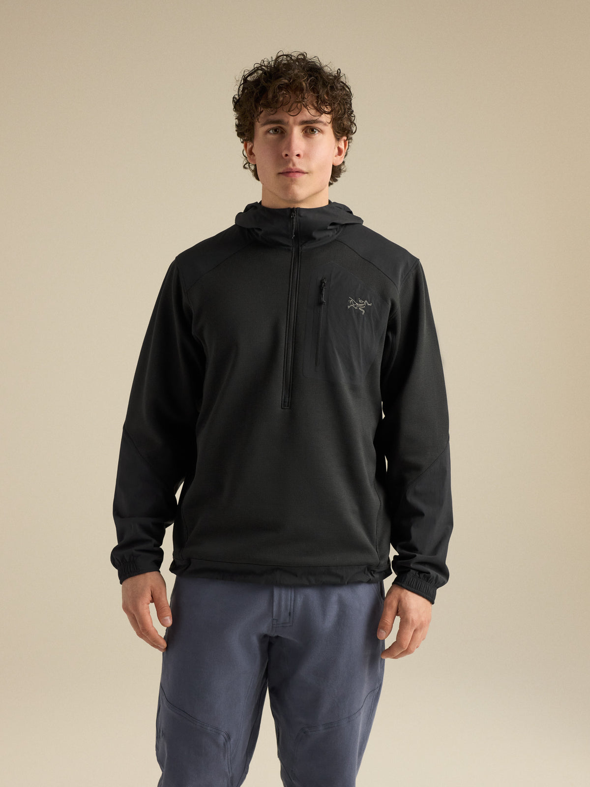 Konseal Pullover Hoody Black Front View