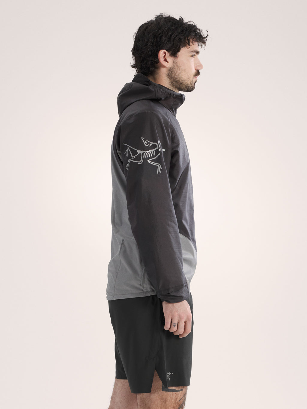 Norvan Windshell Hoody Cloud / Void Side View