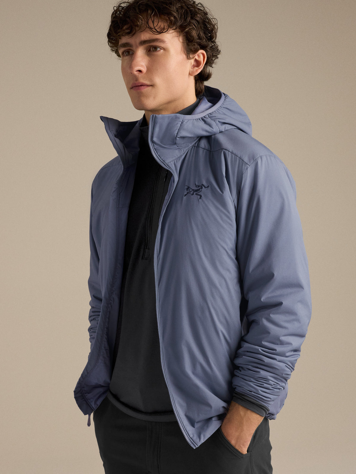 Atom Hoody Stratus Detail 1