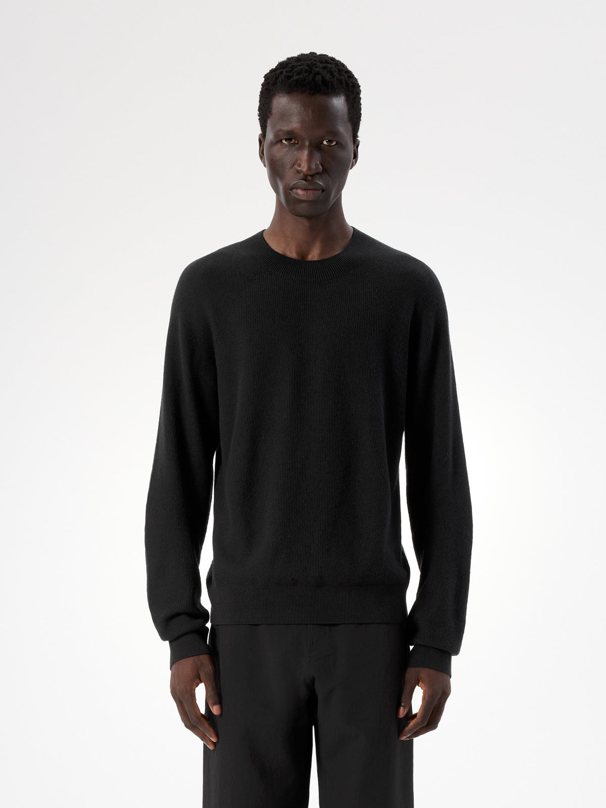 Conic Wool Midlayer Black Front View