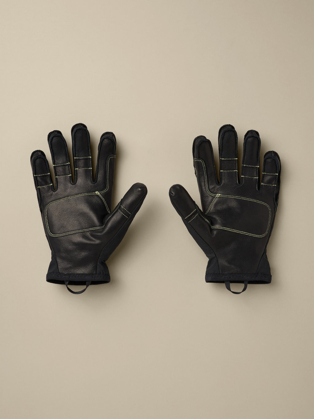 Rope Glove Black Back
