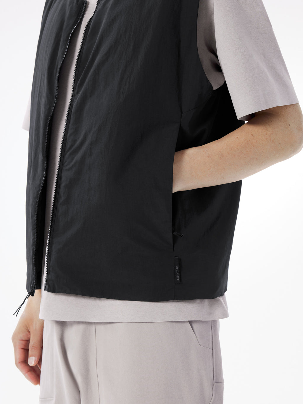 Naroda Insulated Vest Black Detail 3