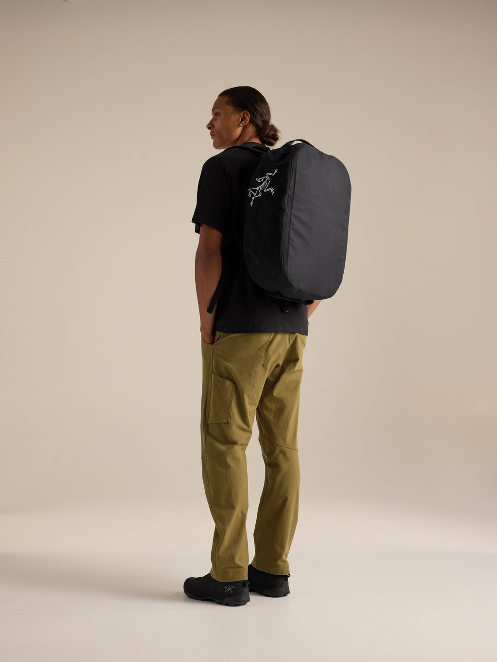 Carrier 40 Duffle Black Full Body