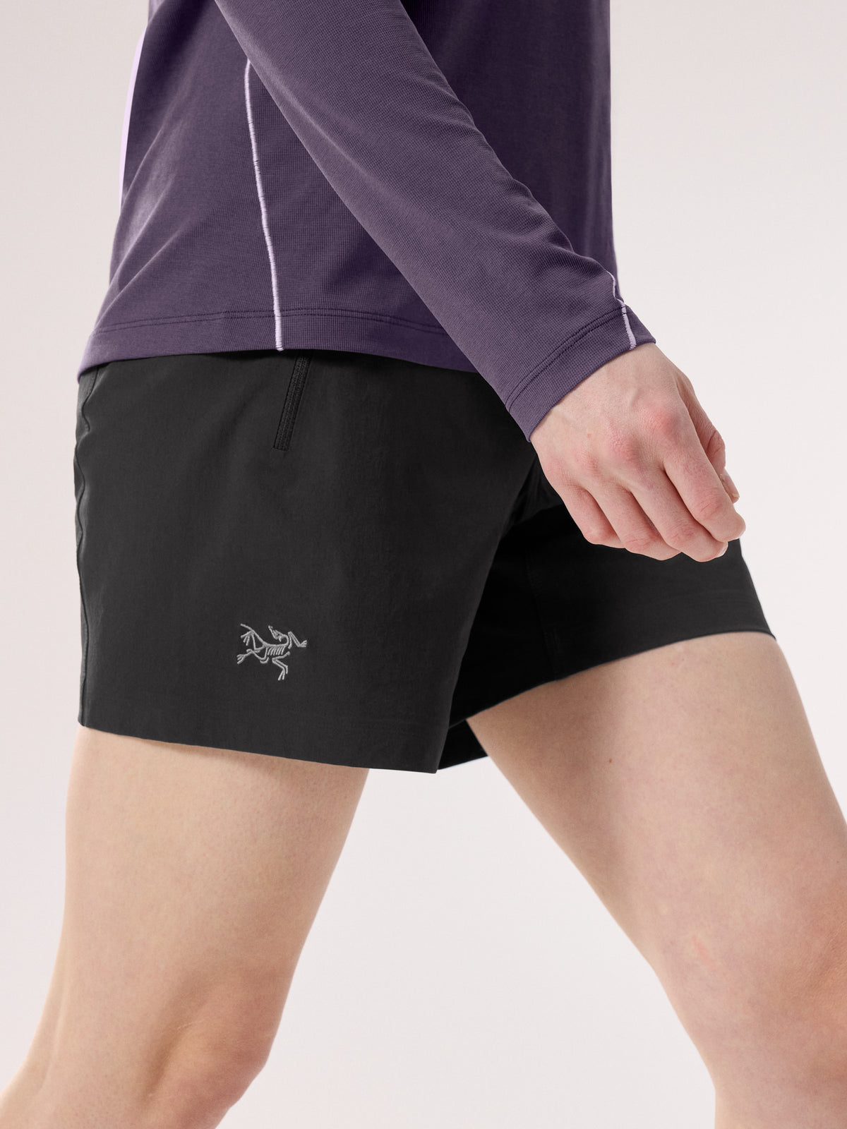 Gamma Short 6" Women's Black Hover