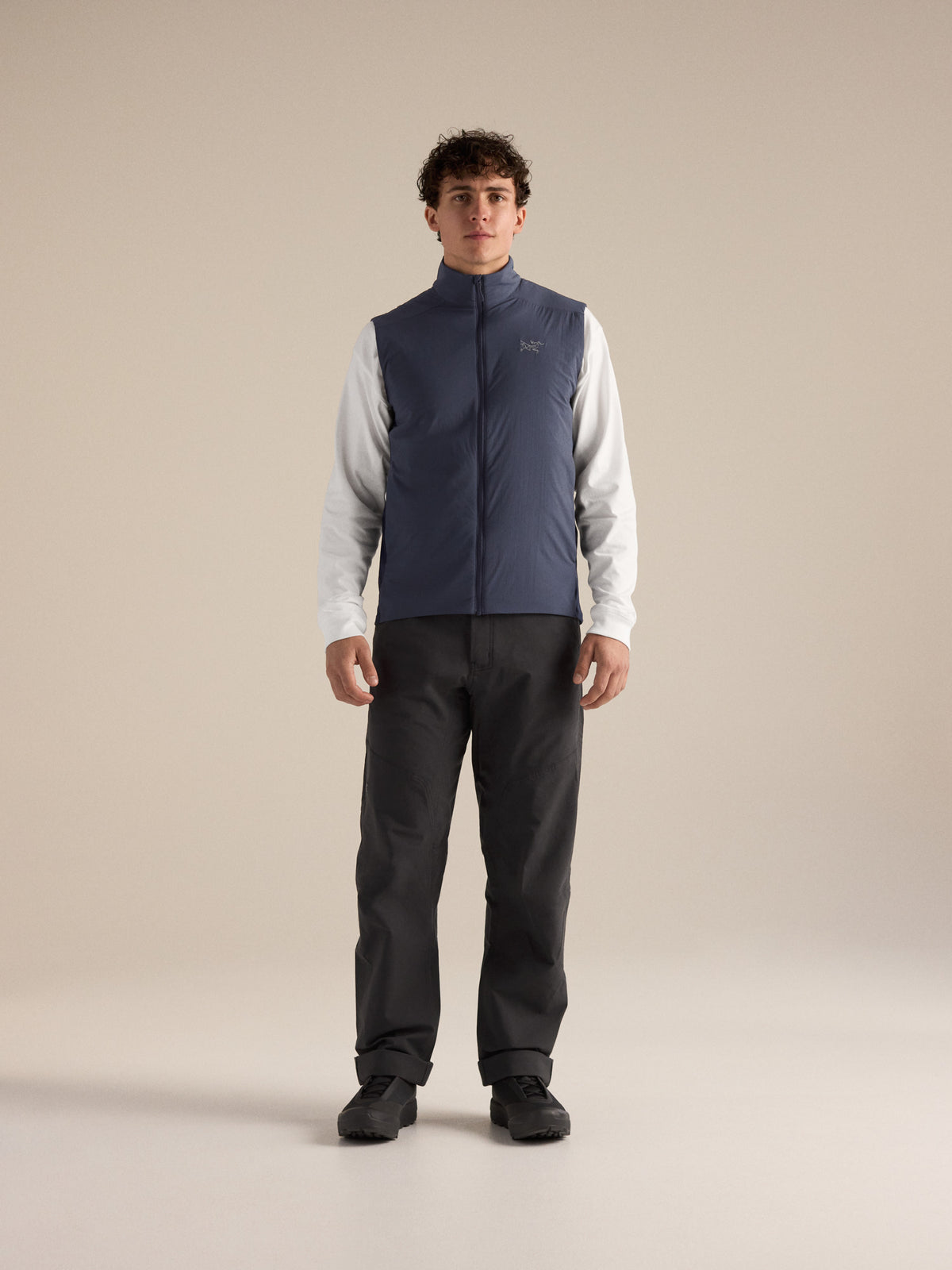 Atom Vest Black Sapphire Full Body