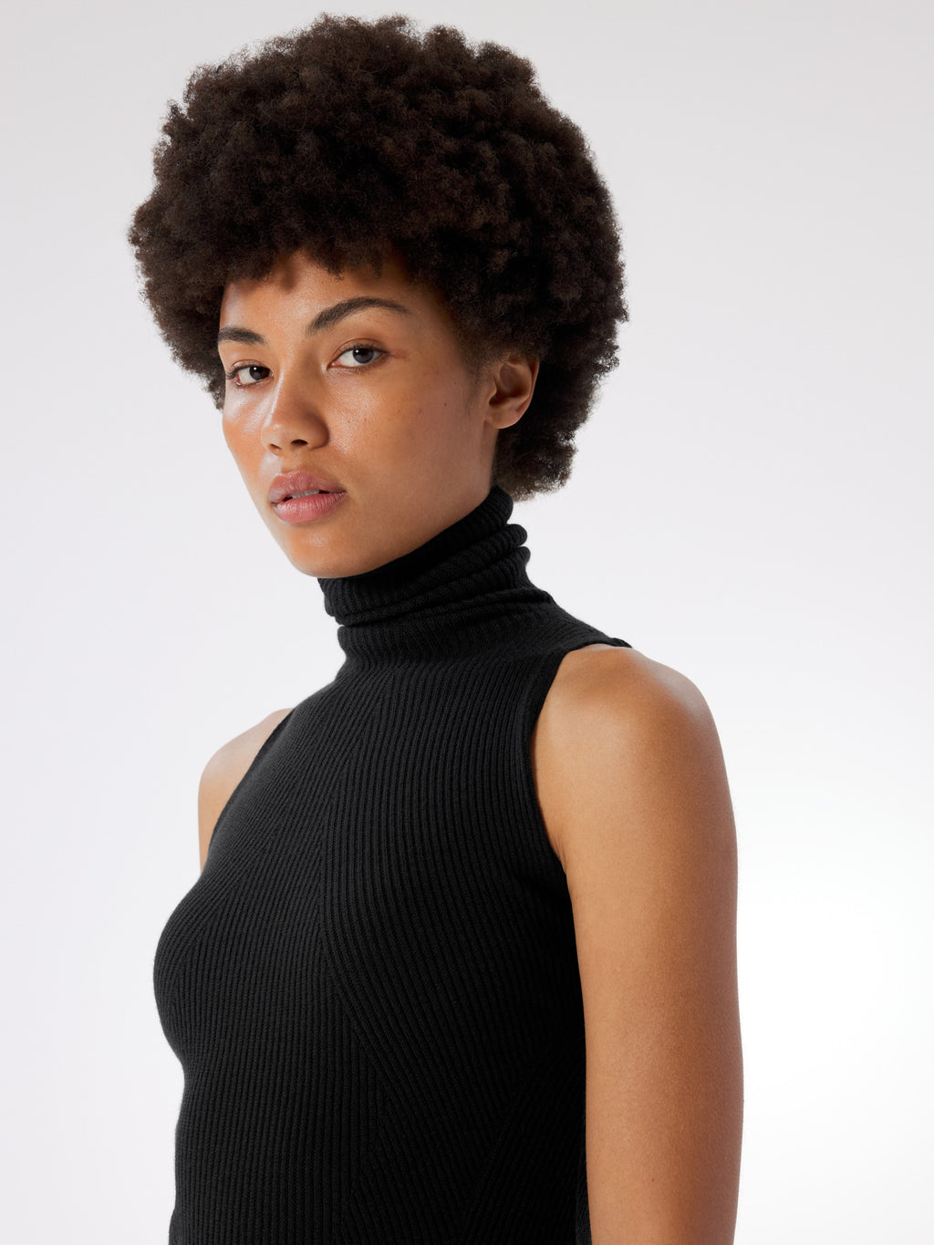 Conic Wool Halter Women's Black Detail 1