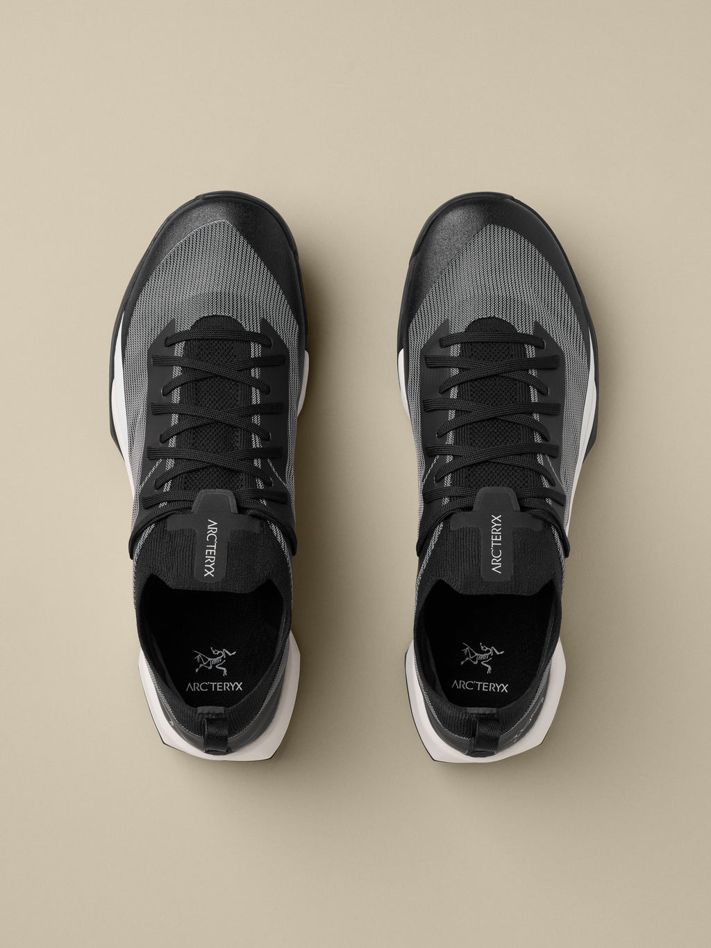 Vertex Speed Low Shoe Black/Arctic Silk Pair