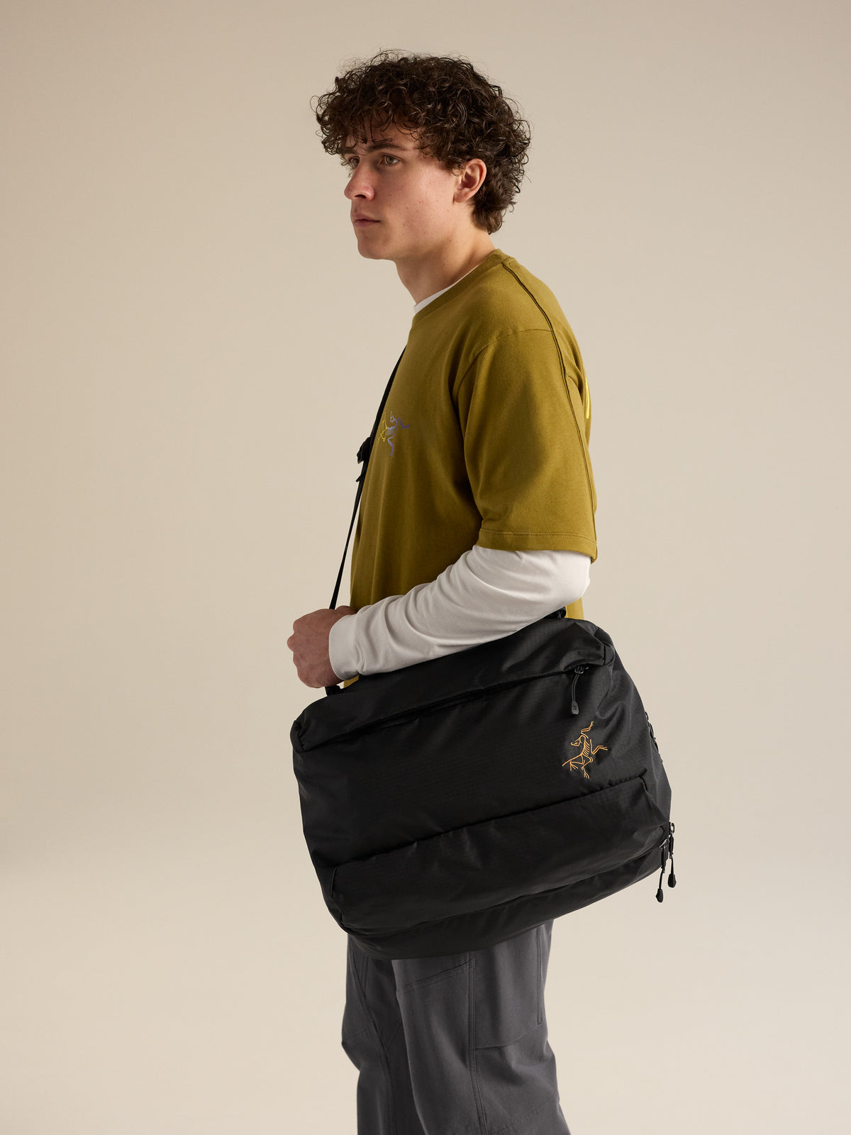 Index 40 Bouldering Bag 24K Black Side View