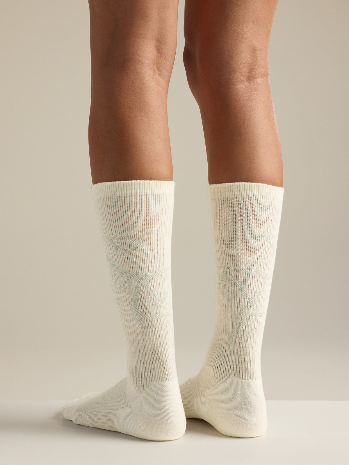 Merino Wool Mid Bird Sock White/Pearl Gray Back View